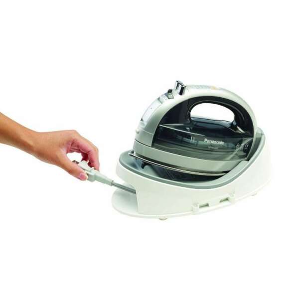 PANASONIC CORDLESS 360° FREESTYLE™ STEAM/DRY IRON WITH CURVED STAINLESS STEEL SOLEPLATE | NI-WL600 - Image 