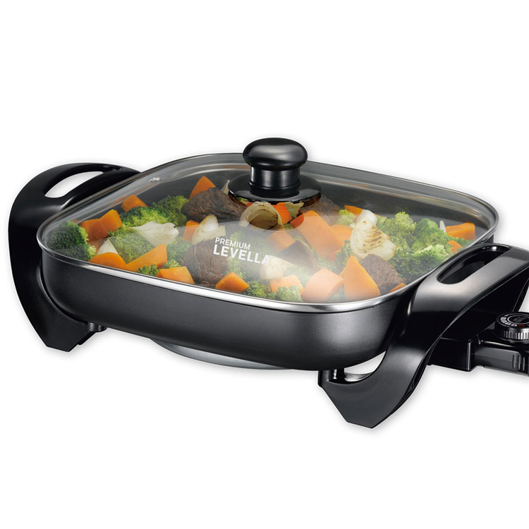 Nonstick electric skillet cooking beef and broccoli