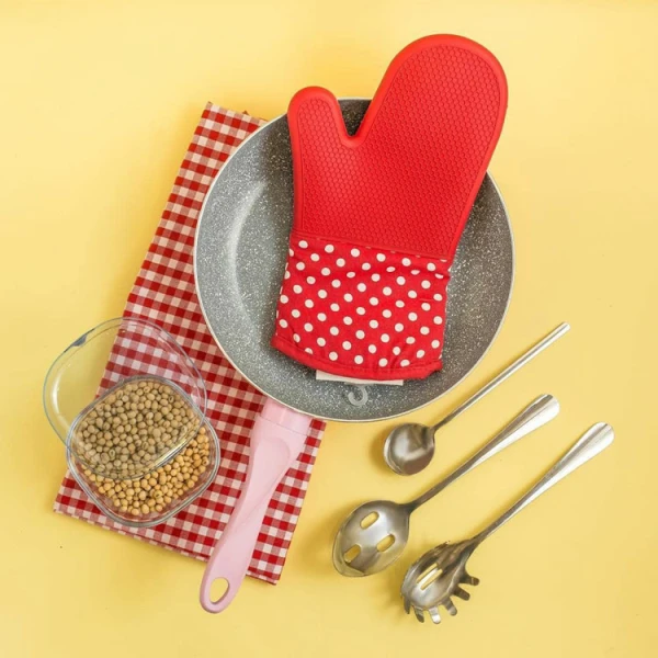 MINISO SILICONE OVEN GLOVE