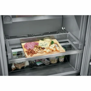 ELECTROLUX 19 CU.FT REFRIGERATOR