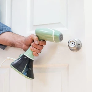 BLACK & DECKER CLASSIC CLOTHES STEAMER 1400WATT | HGS250-LA - Image 