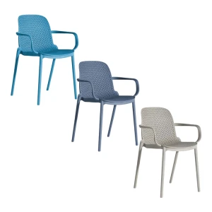 CHAIR WITH ARMS
