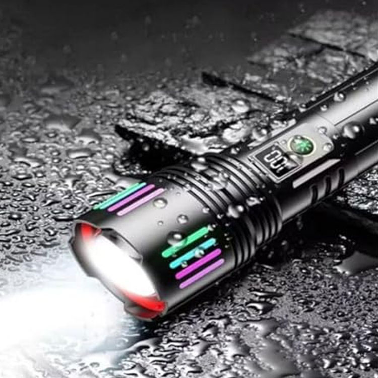 Rainproof flashlight C15517 illuminating wet dark surface