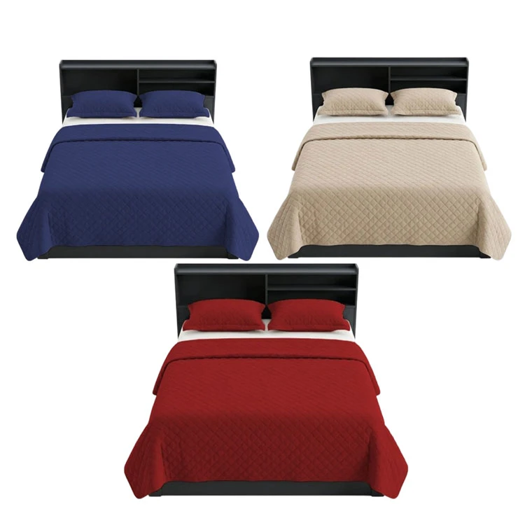 Elegant Quilt Set with Pillowcases