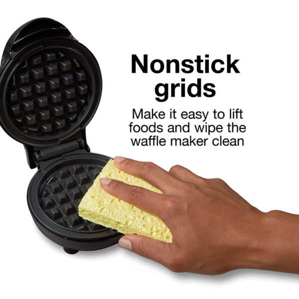 PROCTOR SILEX (MINI) PETTITE WAFFLE MAKER BLACK 120V | PS-26100 - Image 