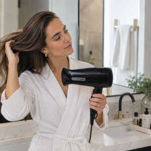 HAMILTON BEACH 1600W COMPACT HAIR DRYER | HHD610 - Image 