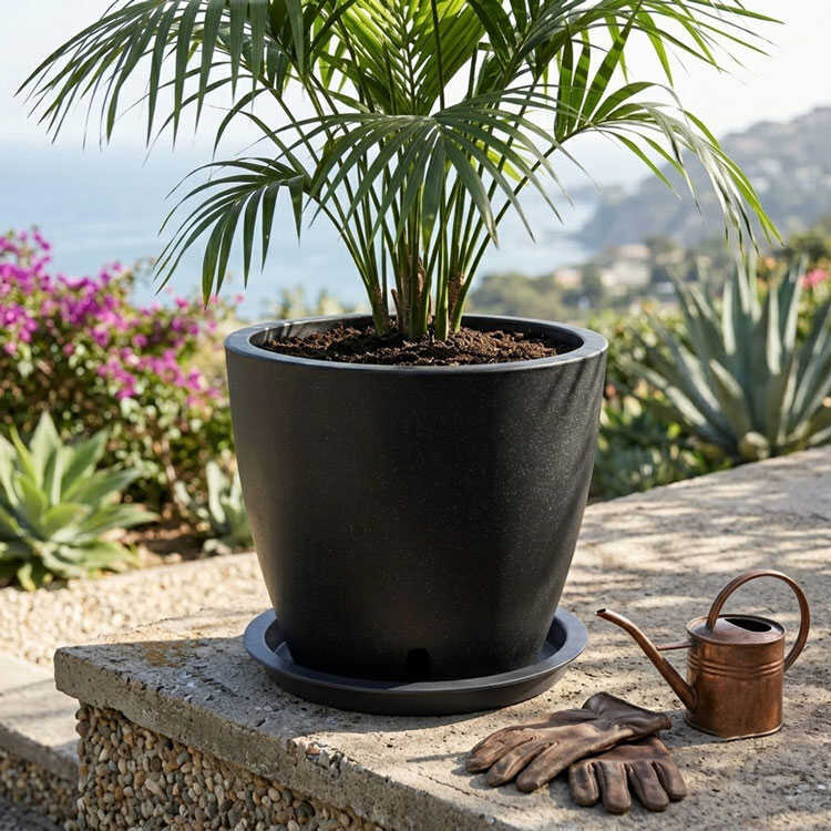 Black 52L outdoor planter pot with tray