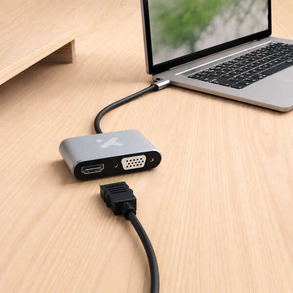 XTECH 2-in-1 USB-C to HDMI +VGA  MULTIPORT ADAPTER | XTC-542 - Image 
